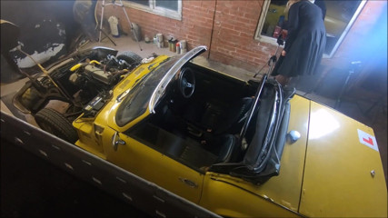 Camilla Creampie: Coche vintage detrás de escena