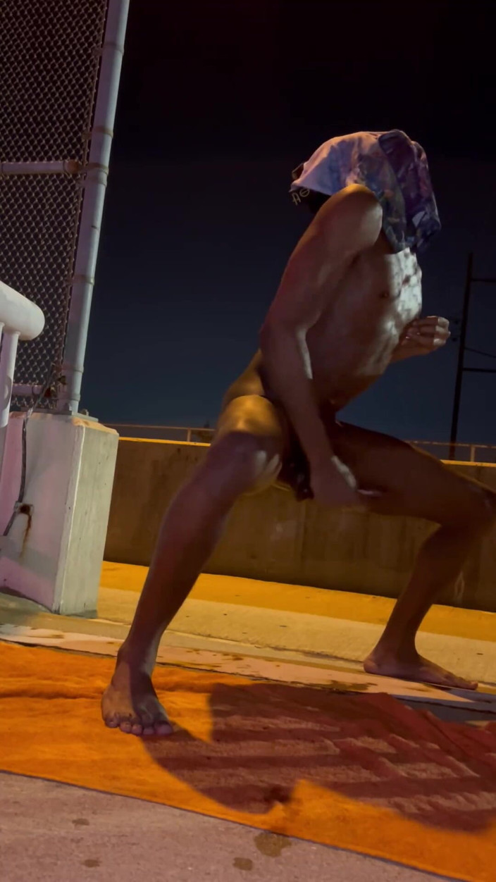 Rex Bitchington Blade: आओ मुझे बाहर खेलते हुए देखें