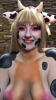 Hucow dominação bodypaint experience