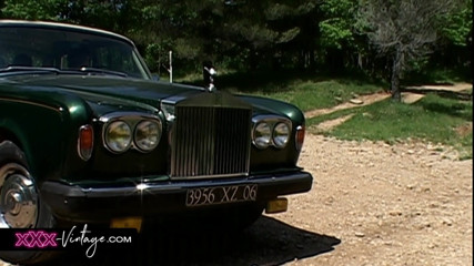 XXX-Vintage: Bentley'de klasik anal seks