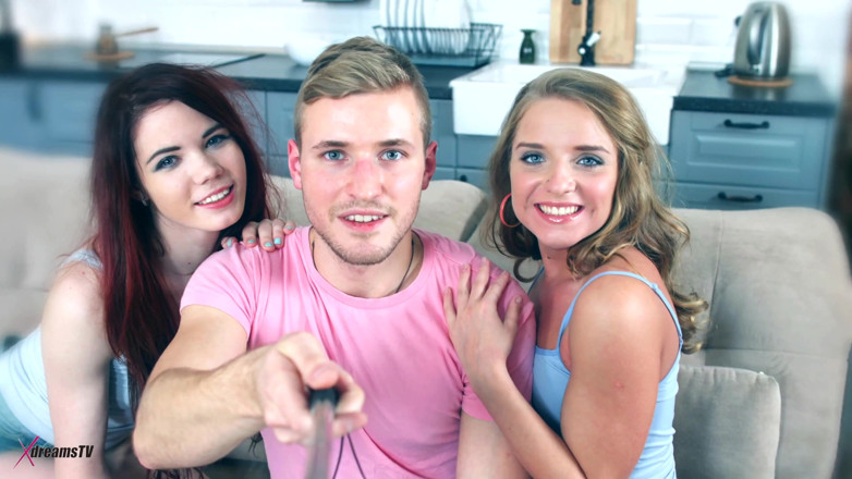 XdreamsTV: Anal dreier-party - männer werden von zwei frauen gefickt - szene 2