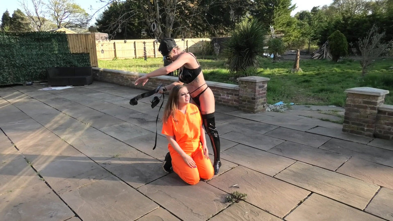Catalia's lesbian filth: एस्केप रीकैप्ड द्वारा मसाज पुलिस