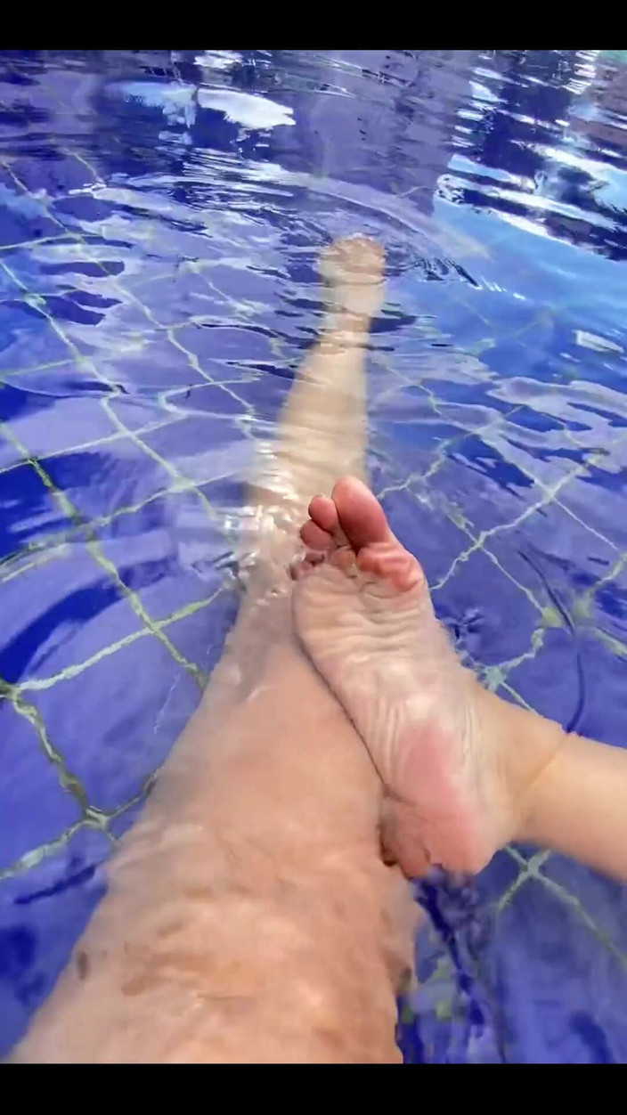 KiffaFeet: День бассейна