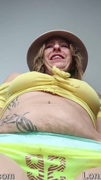 Buxom Sunshine