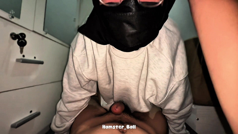 Hamster_Ball: Güzel üniversiteli arkadaşımı uzun yarağımda sakso için aldatıyor