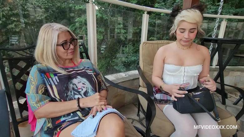 MF Lesbian: Dorlote-moi, fille