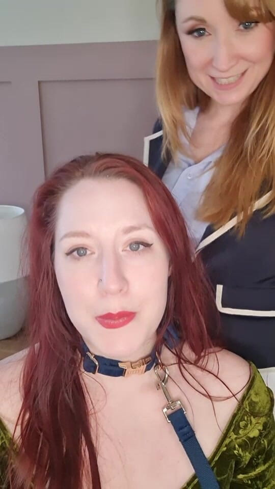 Lily kink: Princesa Goza No Balde Nosso Novo Escravo De Estimação