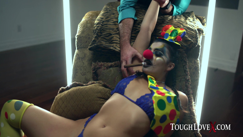 ToughLoveX: TOUGHLOVEX - Violet Starr lets JokerX stuff her pussy