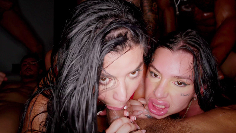 Yeri Blue: 이중 침투를 통한 인종 간 항문 윤간