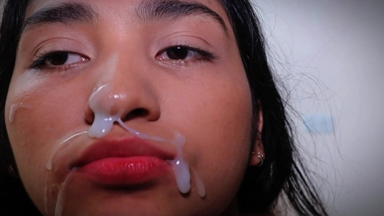 Labigassa: La piccola mora con il culo stretto adorava lo sperma...