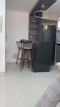 義理の妹が私の巨根を感じたいと言っているので、私は彼女を乱暴に犯します