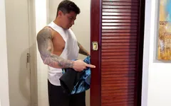 Stepbrother Finds a Cloak That Makes Him Invisible and Uses It to Fuck His Stepsister