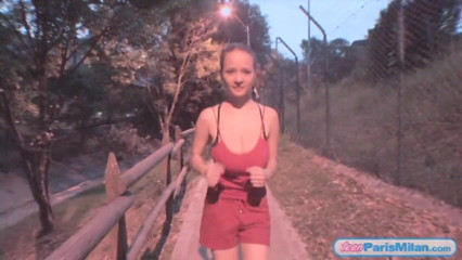 Teen Paris Milan: 파리 밀라노 - 점프 잭!