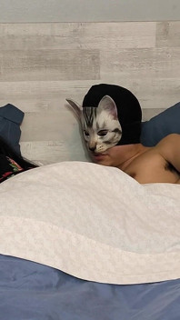 사랑스러운 새엄마, 슬로우 모션 솔로 팬, 침대에서