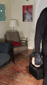Falsk release med sex doll retas &förnekelse