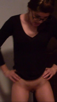 Kinky Teen Pee on the Floor and Talks About How She Feels