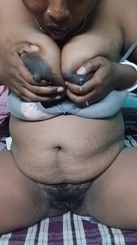 Desi bhabi si sta sditalinando