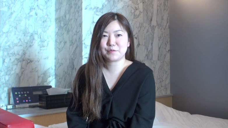 Japan Lust: Japanese lady gets her bare pussy teased to the max