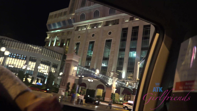 ATK Fans (Girlfriends): Virtual vacation in Las Vegas with sweet teen Carmen Callaway 1/2