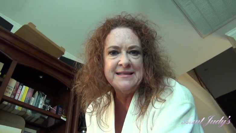 Aunt Judy's: Auntjudys - Mme Ginger, Ta Belle-tante Mature Excitée Vous Surprend En...