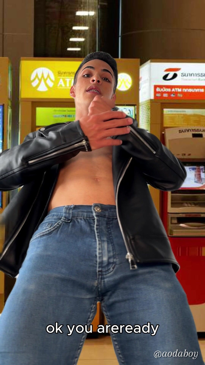 aodaboy: ATM에서의 섹스