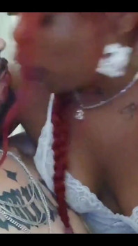 Turista africana tatuata scopata in una figa calda molto dura in un appartamento allo specchio e ancora lasciare che tutto fosse filmato senza limiti