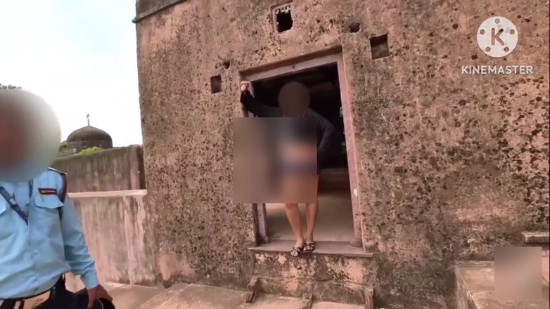 Nunu: Đi đến thăm Fort shot mở váy tình dục