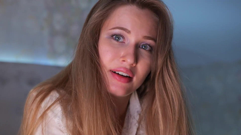 Stella Cardo: कैमरे को देखकर बड़ा बेकार है