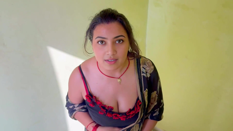 Hotty_ragini: Pronajímatel požádá o Mike a špatně odejde poté, co nezaplatí nájem