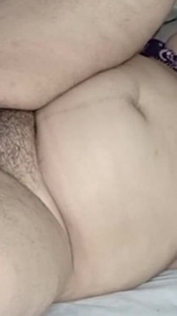 Indiancă desi foarte sexy bbw cu degetul Netu futută foarte tare cu gemete sexy în hindi