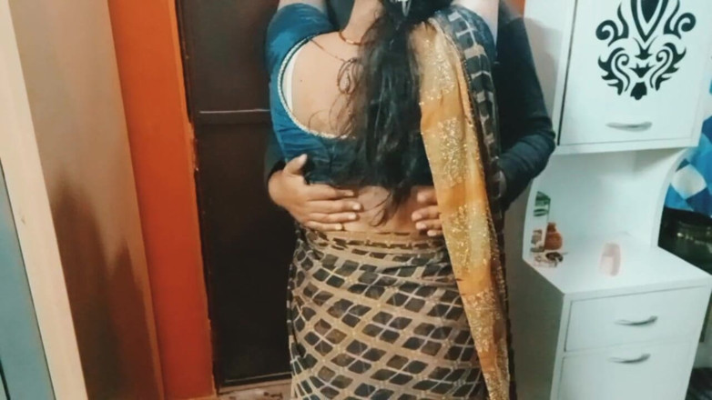 Manjushukla: naya jora ek saath romans kar raha hai