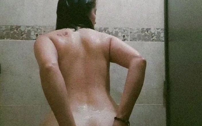 Eliza White: Kom och knulla mig i duschen