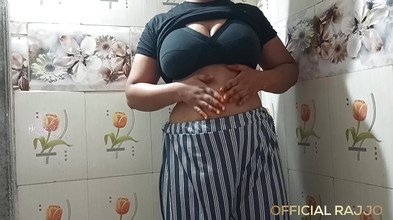 Alu Rajjo: Un dedo en mi coño disfrutando