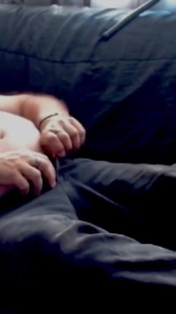 Sledoval jsem, jak má soused sex na mé garážové kameře