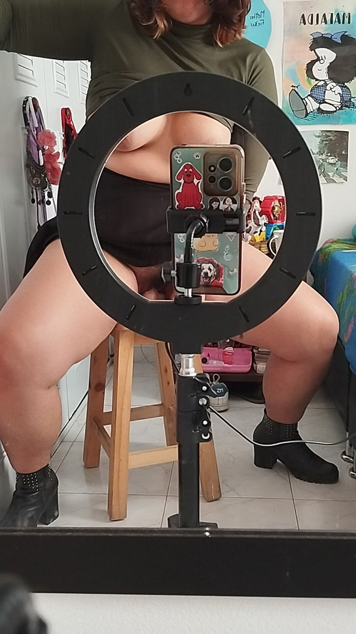 Nana Bela: Ayna önünde seksi