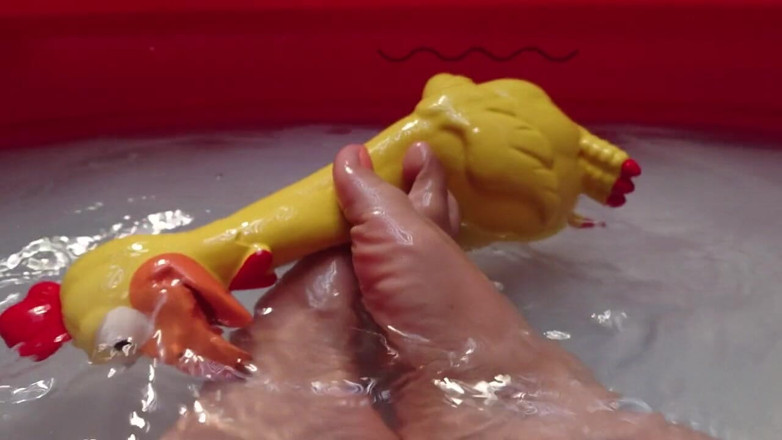 DanaDom20: Je joue dans le mith d'eau mes pieds