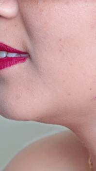 Detailní záběr - Desi Bhabhi kondom kouření! Mrdka v kondomu s Red Lipstic