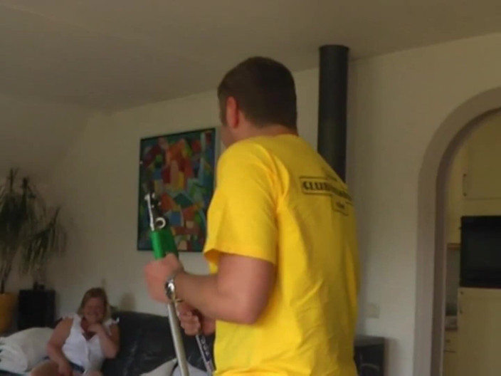 Mature Climax - 100% Mature Videos: La grande bionda matura adora prendere il cazzo in tutti...