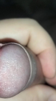 Masturbacja z bliska Uncut Cock and Cumshot