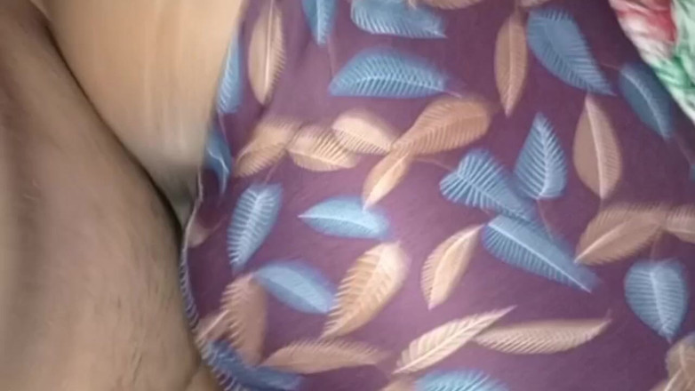 BigassMILF40: Kompilace velkého zadku tamilské tetičky předvádí své tělo