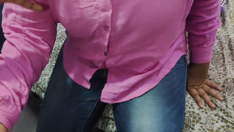 Rubina Gup: Učitel šuká se studentem Hindské sexuální video,