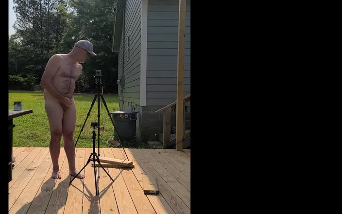 Jon Screcrow: Nude Jon Scarecrow Having a Quick Wank in the Sunshine