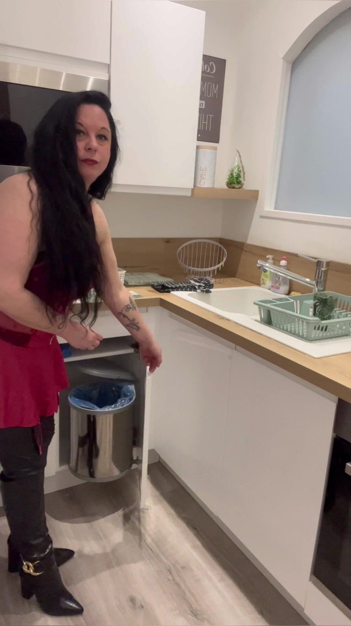 Maitresse Clara: Podmíněni na pobyt v kleci cudnosti