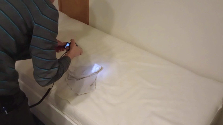 Mark Hannes: Slip Hump Masturbasi