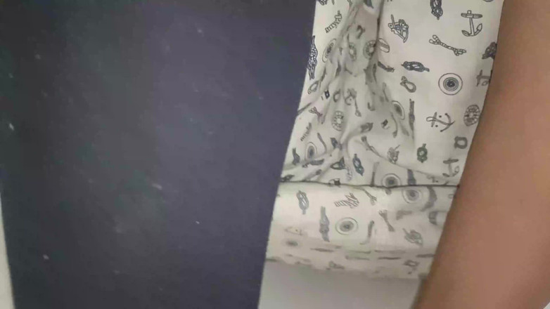 Yourdidipriya: देसी xxx सौतेली बहन को चोद रहा है जो बिस्तर के नीचे फंस गई है। भारतीय हिंदी पूर्ण HD सेक्स वीडियो