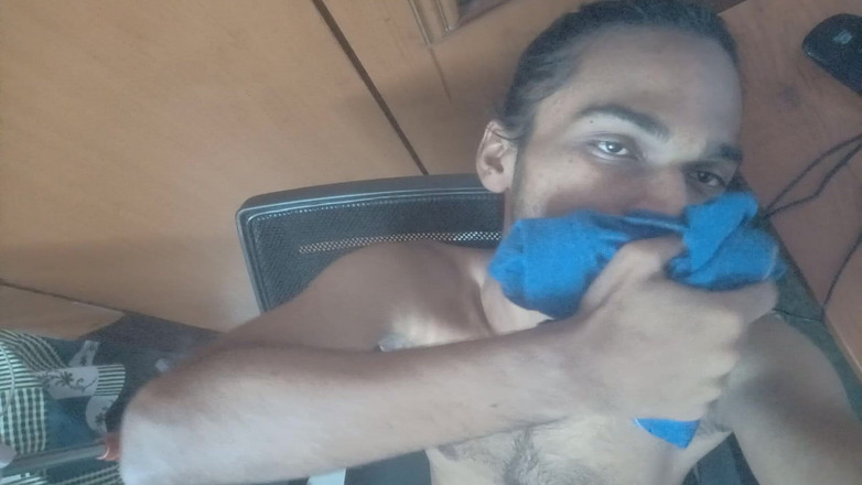 Suhas: Blue Undiee Chlap