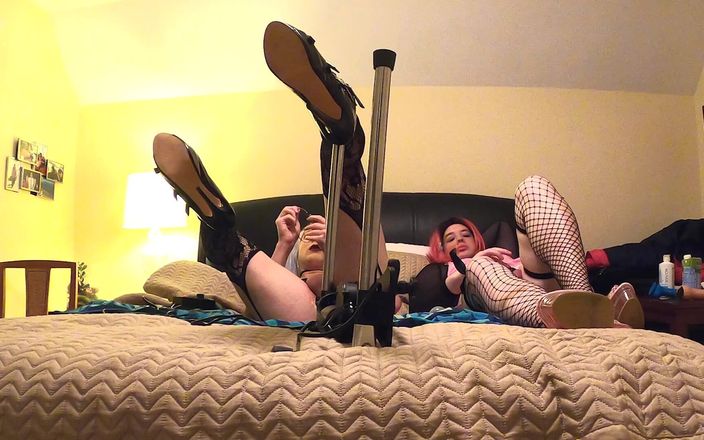 Sissy Bailey Wilde: Crossdressers, masturbation et machine à baiser - compilation 1