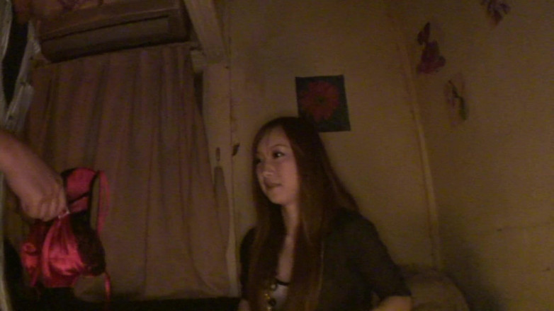 Asian Public Sluts: Грязный экшн с вибратором с шаловливой японской красоткой