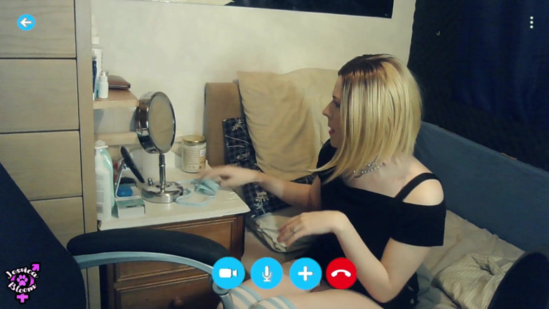 Jessica Bloom: Safada trans meia-irmã deixa webcam para mim - Jessica Bloom (043)