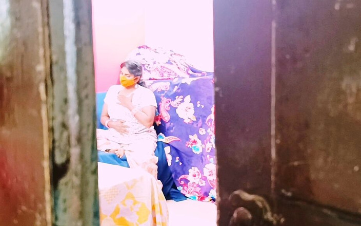 Telugu honey lips: Sayangnya adik tiri dan abang tiri india ngentot di rumah....